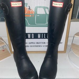 Women’s Hunter brand rain boots